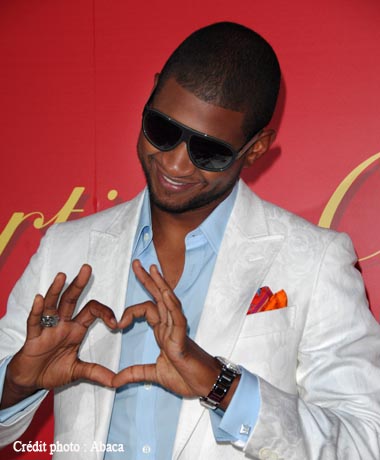 usher en pleine d&eacute;claration d'amour il vous aime tous 